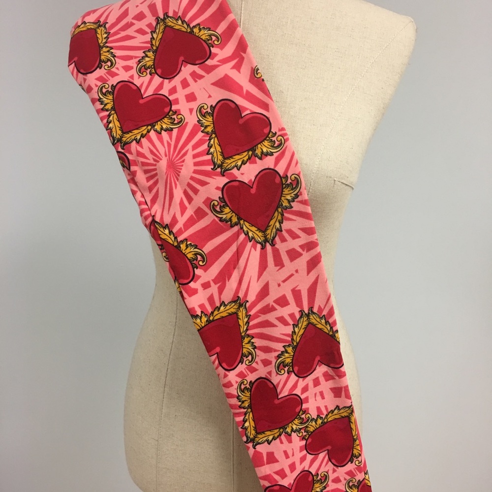 LuLaRoe One Size Valentines Day leggings